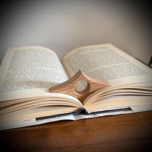 Wooden Book Thumb Page Holder