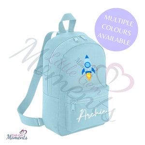 Mini sac à dos personnalisé pour enfants Rocket. Sac d'école/de chambre de bébé. Sac à dos personnalisé Tractor Rocket pour tout-petits. Cadeau d'anniversaire pour garçon. Sac de vacances.