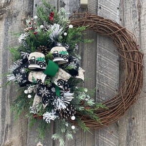 Christmas Wreath for Front door, Winter Wreath, Christmas Black Truck Wreath, Natural Farmhouse Christmas, Christmas Wreath, Woodland Wreath