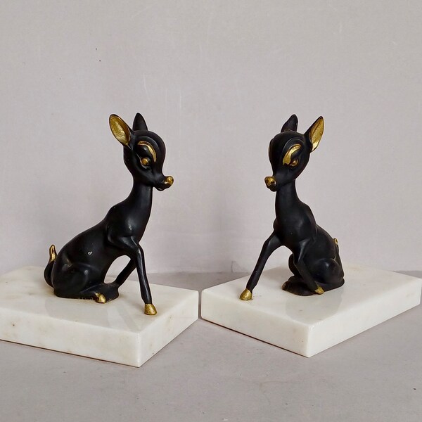 Jolie paire de serre-livres vintage noirs avec métal de couleur bronze, base en marbre - Paire de cerfs ou style Bambi Disney - trouvé en Normandie, France