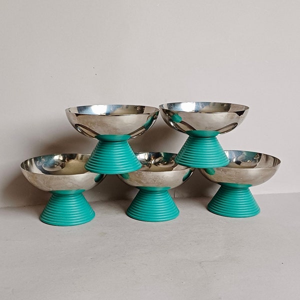 A Lovely Vintage Set of 5 Coupes, Ice cream cups, stainless steel Sorbet Dish, Silver dessert cups, Paris cafe style, found Normandy France