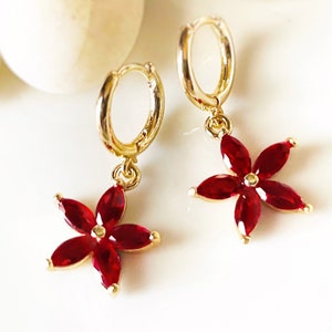 Garnet flower dangle earrings in 14k gold, red flower drop earrings, January birthstone earrings, gift for mom, gift for her