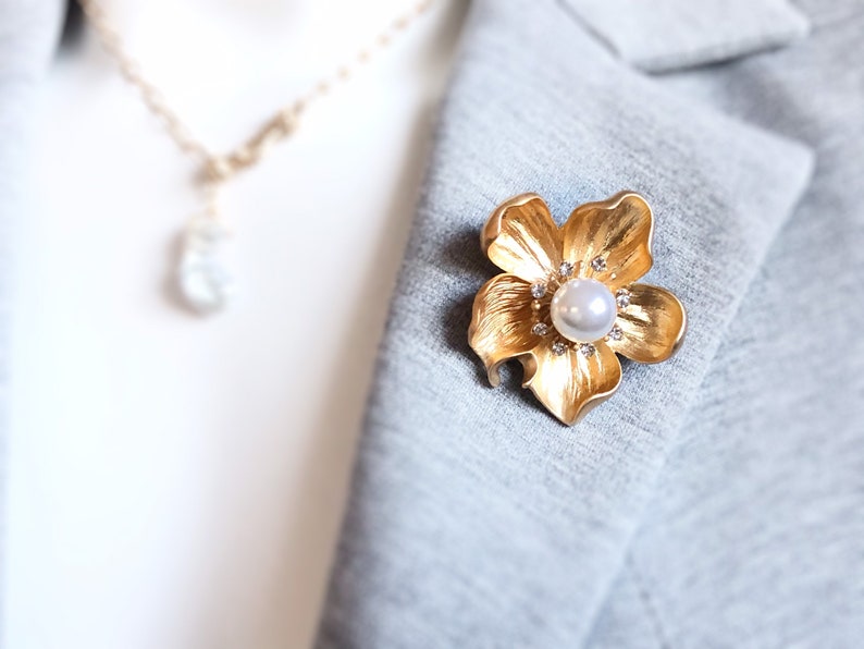 Pearl crystal flower brooch in 14K gold plated. Gold flower brooch pin, wedding bouquet brooch, gift for her, gift for mom image 7