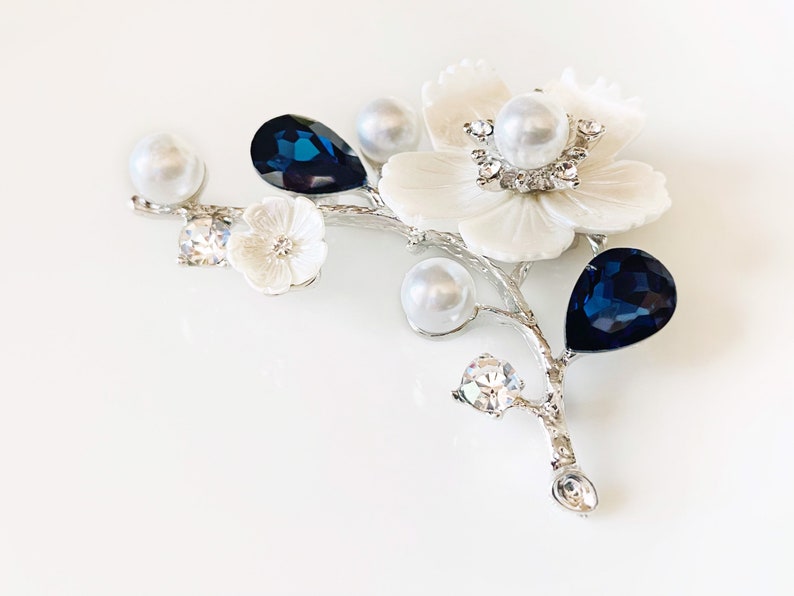 Blue sapphire pearl flower brooch, flower bouquet brooch pin, blue crystal pearl wedding bouquet brooch, gift for mom, gift for her sapphire/white gold