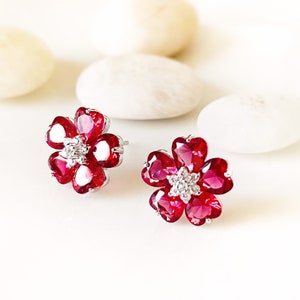 Pink tourmaline flower stud earring in 18K white gold, pink gemstone flower stud earrings, October birthstone, gift for mom, gift for her