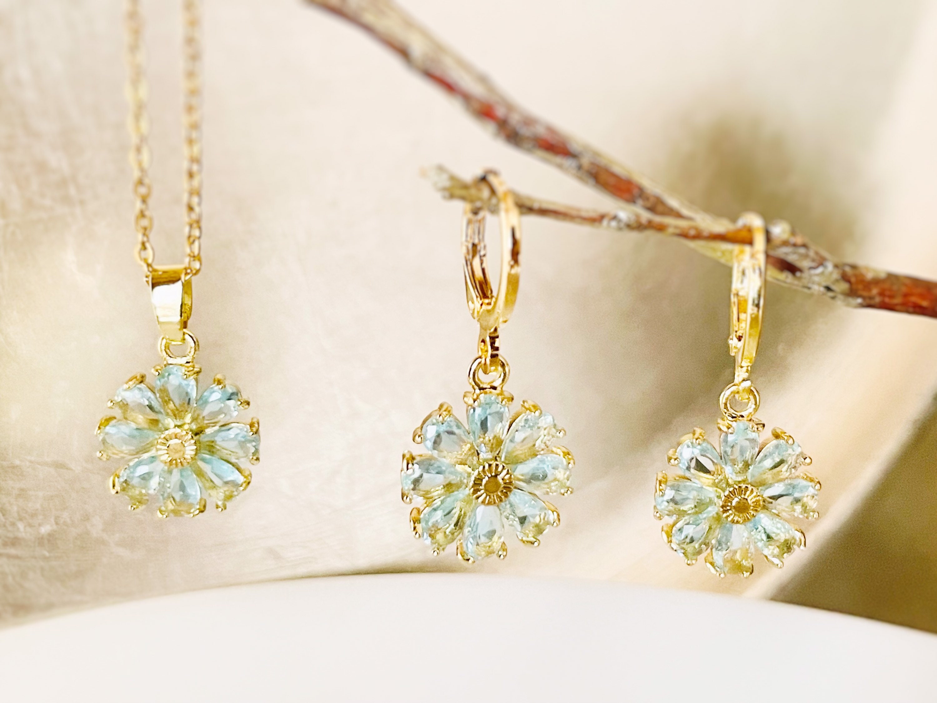 Matching silver shop necklace and earrings