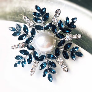 Pearl Blue sapphire pearl brooch, flower brooch pin in 18K white gold, wedding brooch, gift for mom, gift for her