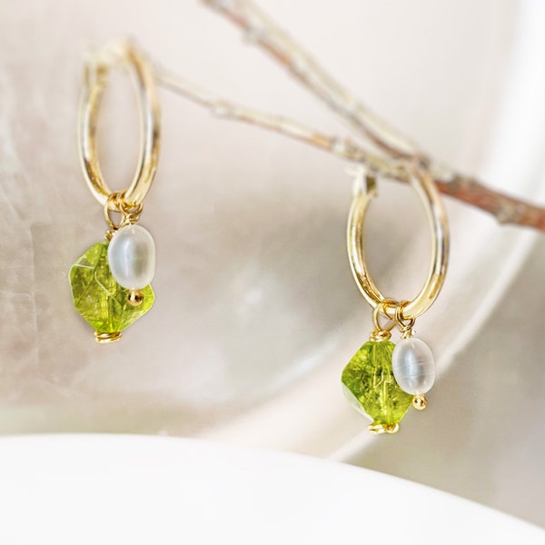 Natural peridot pearl gold hoop earrings, handmade natural gemstone freshwater pearl earrings, gift for her, gift for mom, August birthstone