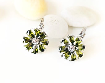 Peridot flower dangle earrings, olive green gemstone daisy flower earrings, gift for mom, gift for her, Christmas gift, August birthstone