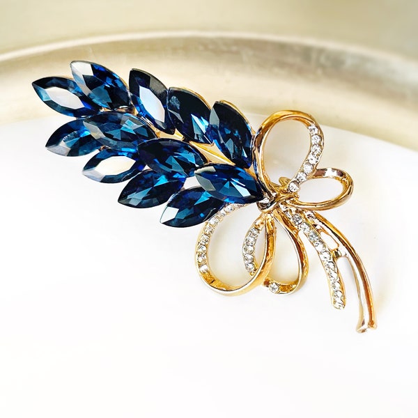 Crystal bouquet brooch gold, sapphire blue flower wedding brooch, navy blue crystal bridal brooch, gift for her, gift for mom