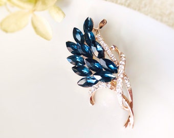 Sapphire bouquet brooch in 18k white gold or 14K rose gold, wedding bouquet brooch, gift for her, gift for mom