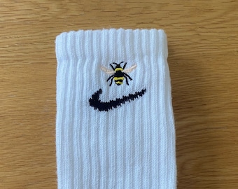 Custom embroidered nike crew socks busy bee