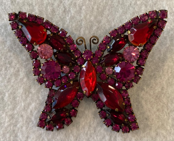 Vintage Fuschia Rhinestone Butterfly Brooch Mid C… - image 2
