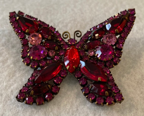 Vintage Fuschia Rhinestone Butterfly Brooch Mid C… - image 4
