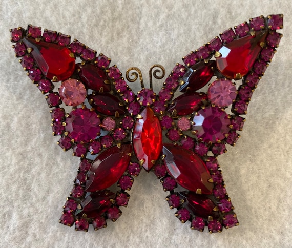 Vintage Fuschia Rhinestone Butterfly Brooch Mid C… - image 1