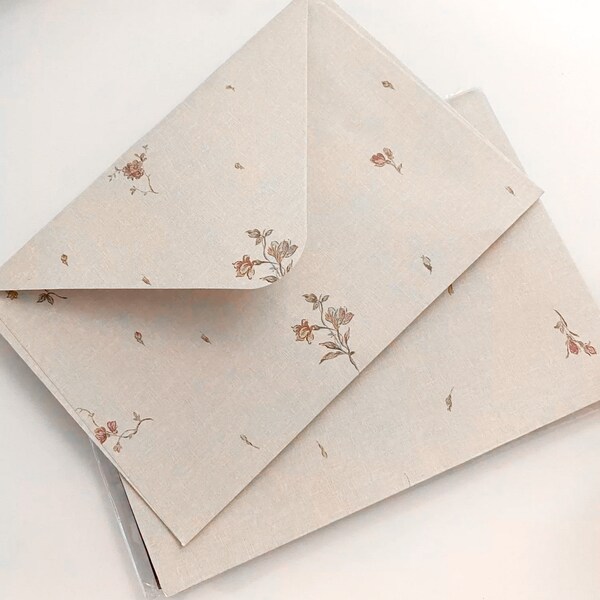 10 x Rustic Floral Envelopes - flower design paper stationary, wedding party invitation, 16cm x 11cm