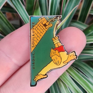 Souleuvre Viaduct bungee jumping vintage enamel lapel pin badge.