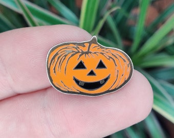Jack o lantern Pumpkin vintage enamel lapel pin badge, Halloween, spooky, trick or treat, horror.