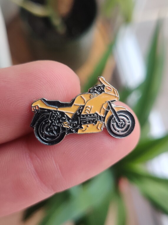Find Collectors Honda Motorcycle Enamel Pin Badge (2) In Corby, United - Foto 6