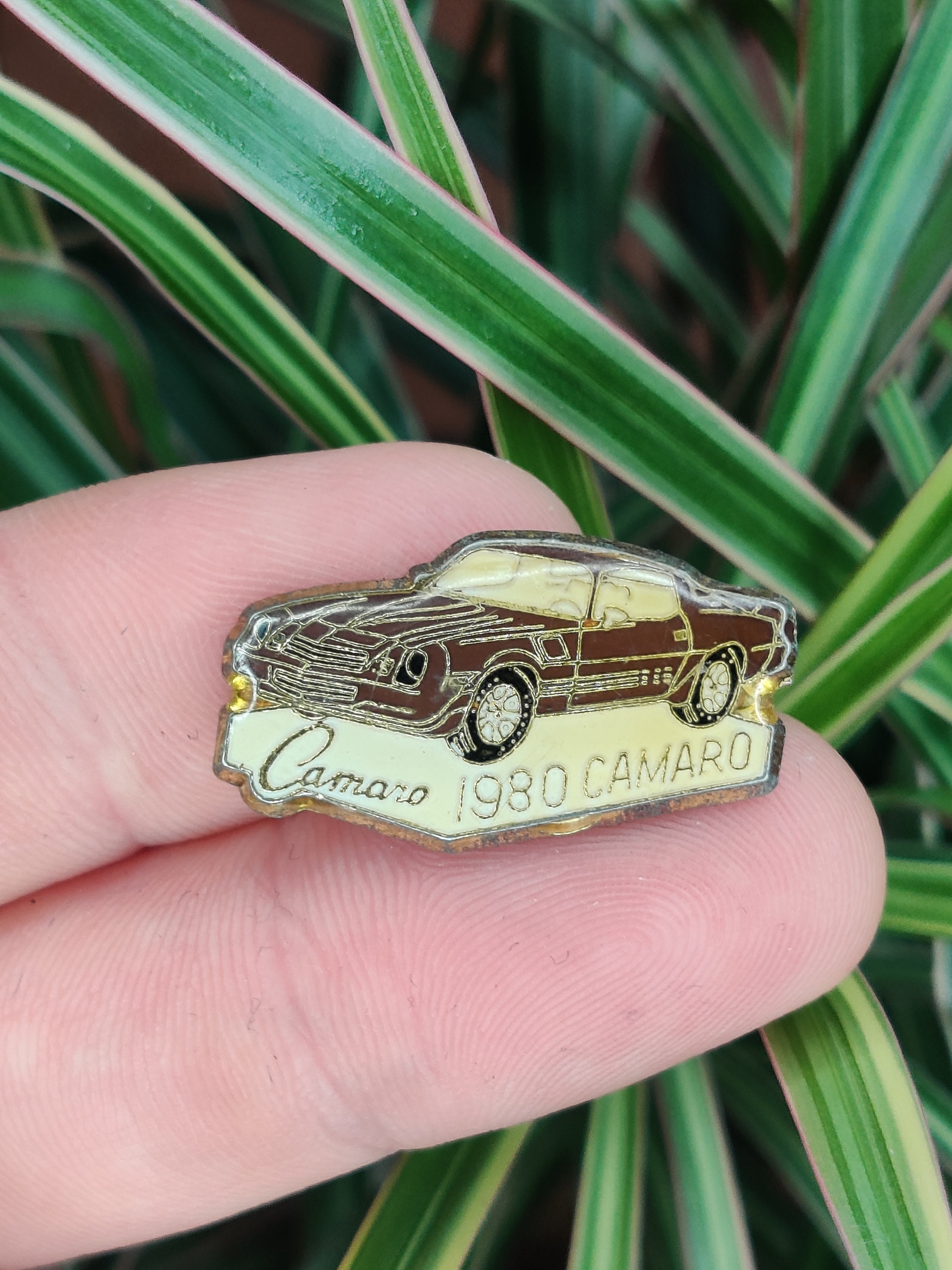 シボレー カマロ 1980、ビンテージ エナメル ラペル ピン バッジ