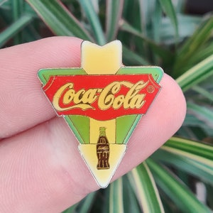 Coca Cola vintage lapel pin badge. Coke