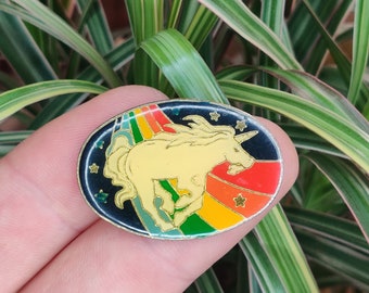 Unicorn rainbow vintage pin badge.