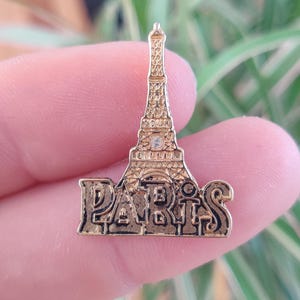Paris Eiffel tower vintage lapel pin badge.