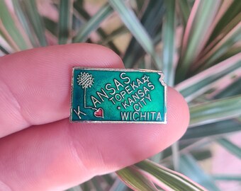 Kansas state vintage enamel lapel pin badge.