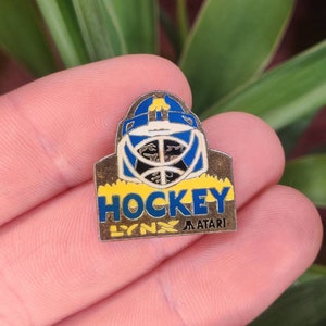Hockey Lynx Atari vintage enamel lapel pin badge. image 1
