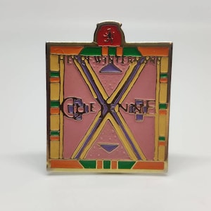 Henri Wintermans Cheyenne cigars vintage enamel pin badge.