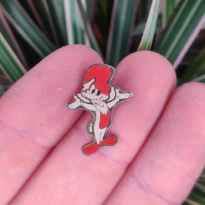 Woody Woodpecker vintage enamel lapel pin badge.
