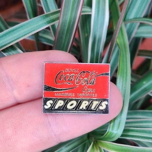 Coca Cola music vintage lapel pin badge. Coke