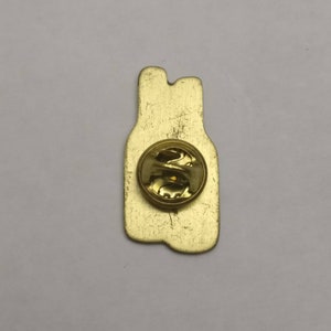 Beck's beer bottle lapel pin image 6