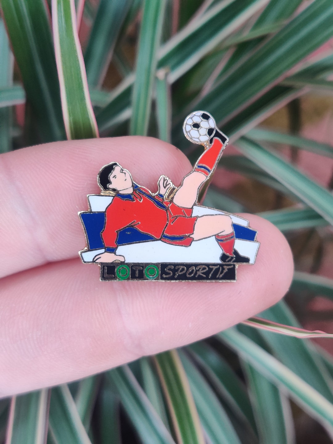 Joblot Insignes Football Vintage - Lot De Pins De Foot Collection