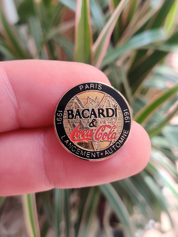vintage bacardi pin - Gem