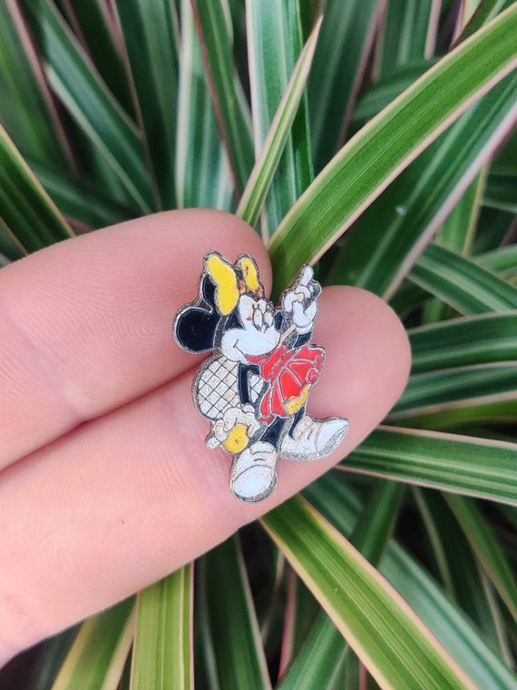 Minnie mouse vintage enamel lapel pin. - image 3