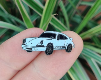 Porsche Carrera 911 vintage enamel lapel pin badge.