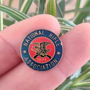 NRA national riffle association vintage enamel lapel pin.