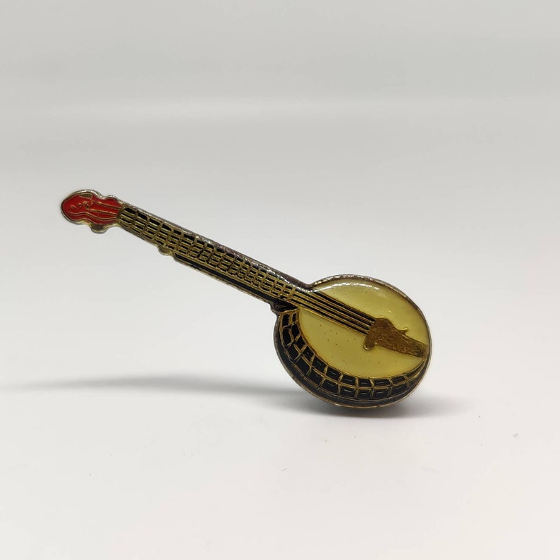 Banjo vintage enamel pin badge.