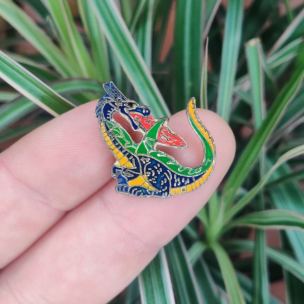 Dragon vintage enamel lapel pin badge.