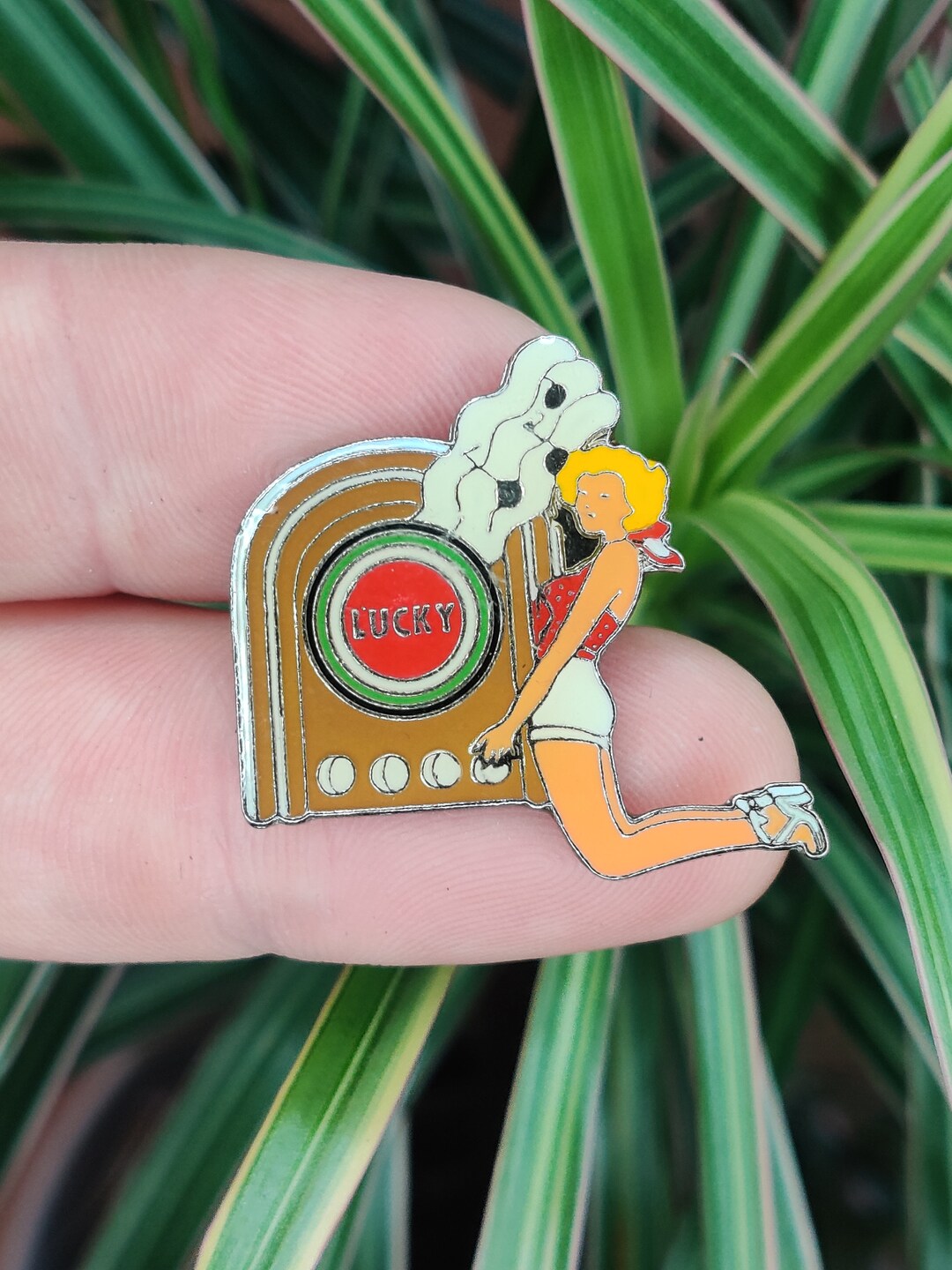 Lucky Strike Cigarettes Jukebox Vintage Enamel Lapel Pin Badge. - Etsy