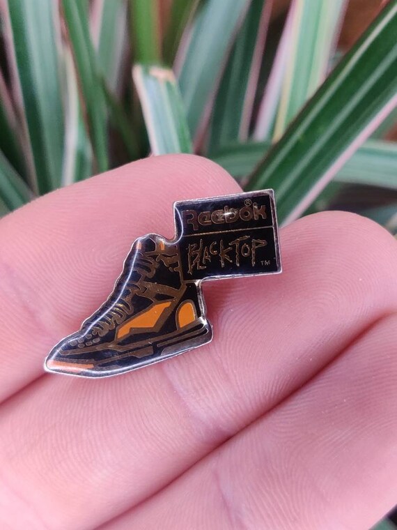 昔のピンバッチ3 昔のピンバッチ3