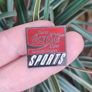 Coca Cola sports vintage pin badge coke soda fizzy drink pepsi