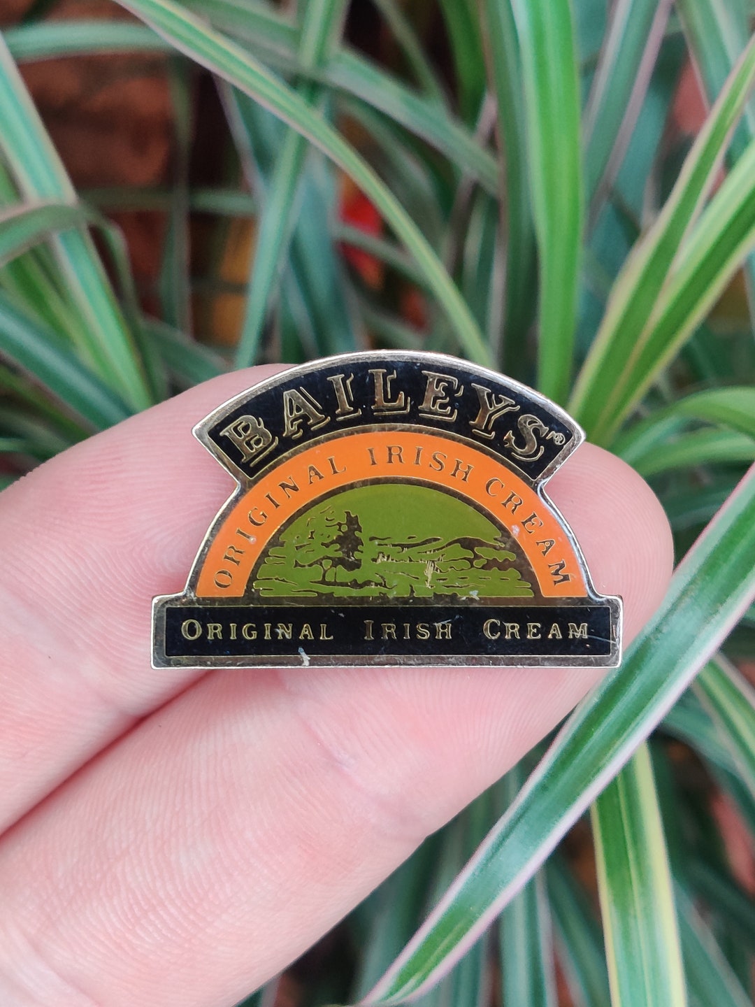 Bailey's Rear Label Bailey's Irish Cream Vintage Enamel Label Pin Badge. - Etsy
