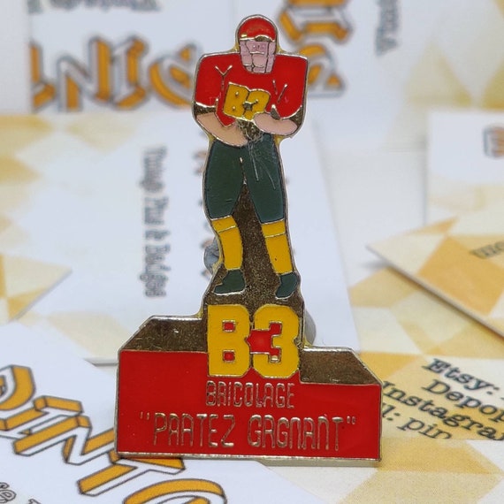 Canadian hockey team B3 vintage enamel pin badge bric… - Gem