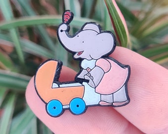 Babar the elephant vintage enamel lapel pin badge.