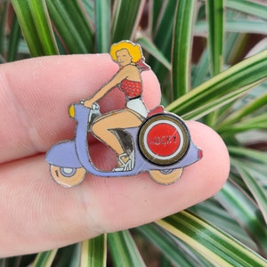 Lucky Strike Cigarettes Scooter vintage enamel lapel pin badge, Vespa.