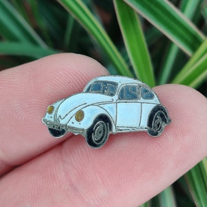 Volkswagen VW beetle style vintage enamel lapel pin badge. Vw bug.