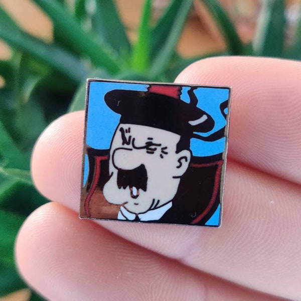 Tintin, Thompson and Thompson vintage enamel lapel pin badge, officially licensed.