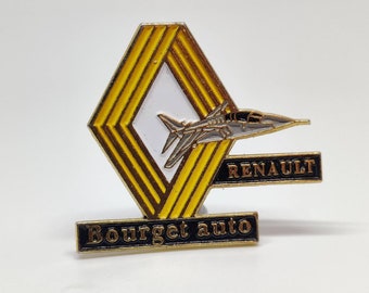 Renault bourget auto vintage enamel pin badge.